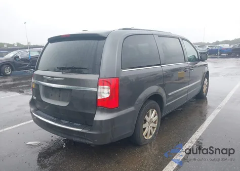 2015 Chrysler Town & Country Touring z USA, uszkodzony, nr VIN 2C4RC1BG0FR526139